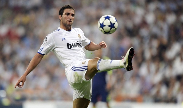 华体会官网|电竞史册新篇章，Rookie斩获三千杀传奇成就，TES微博沸腾祝贺