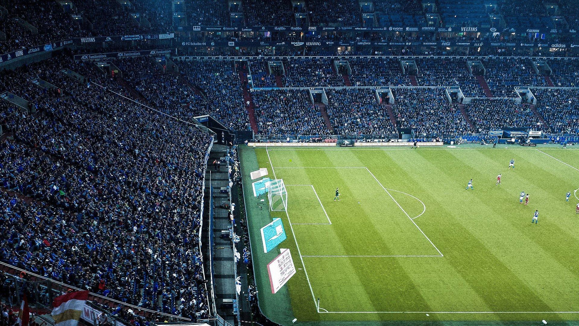 米兰德比烽烟再起，AC米兰以逸待劳静候宿敌 国际米兰蓄力逆转交锋颓势