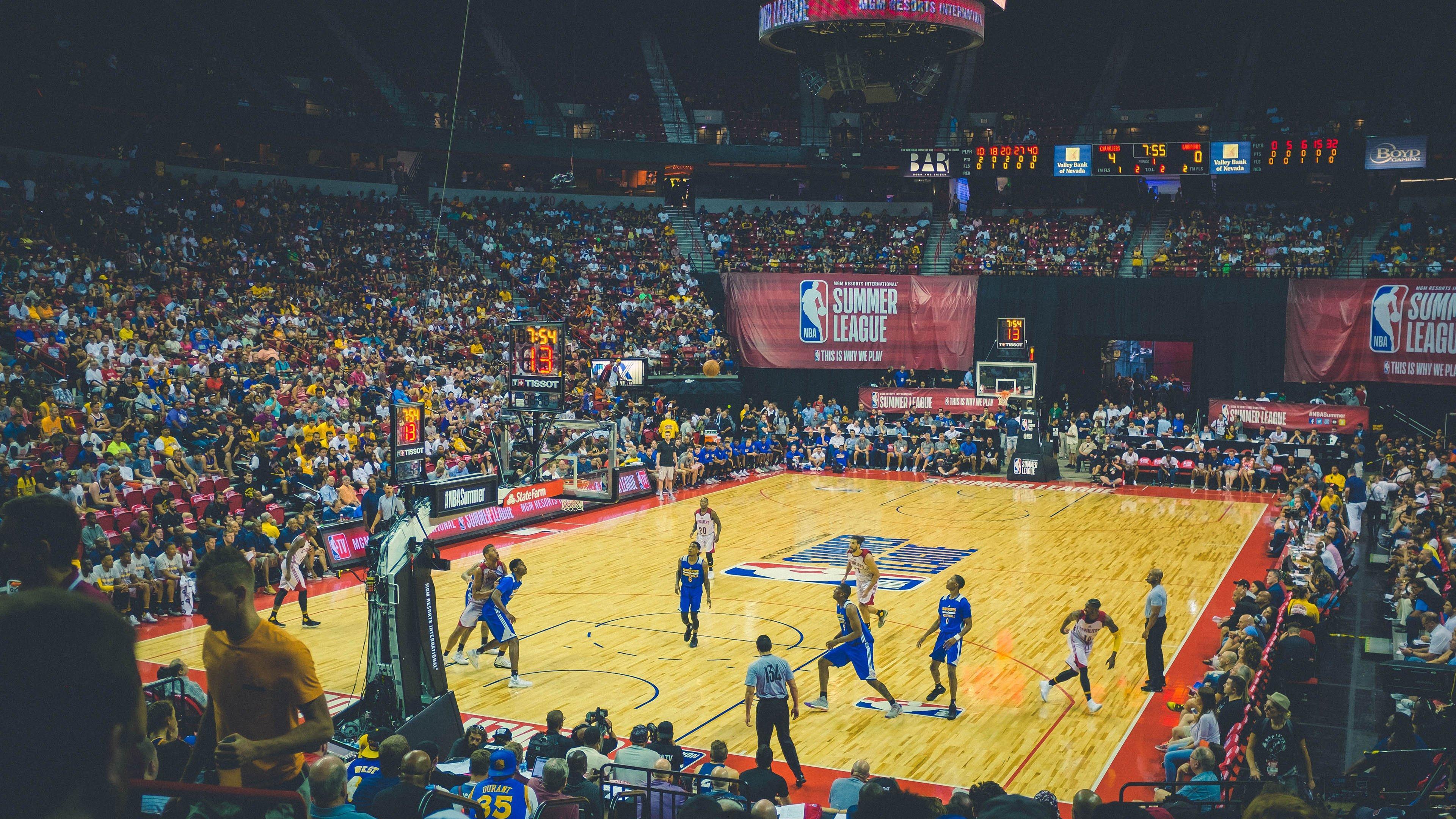 休城燃情夜，火箭主场大捷，线上热议本场MVP谁属？