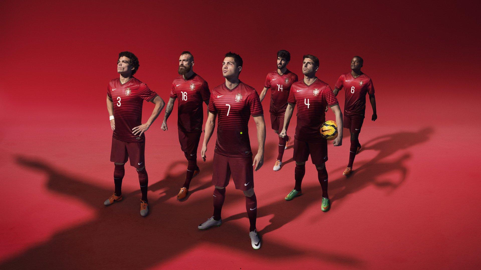 中超联赛综述,广州勇夺榜首关键战,京沪对决激战成和局